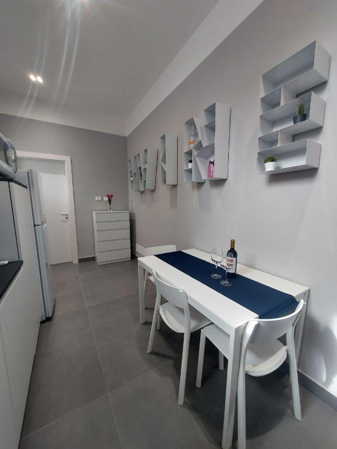 Casa Viola Elegante E Sul Mare Di Mondello Apartman Palermo Kültér fotó